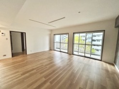 リビングは家具の配置も思いのまま。自由度が高い設計です。