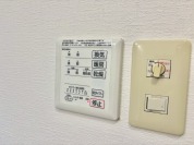 【浴室乾燥機能付き】