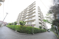 五感で感じる、現地でしかわからない事も沢山ございます。周辺環境なども一緒にご案内いたしますのでお気軽にお問合せください。