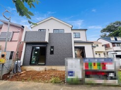 戸建てが立ち並ぶ静かな住宅街。四季折々の移り変わりを感じながら自然と楽しみ、暮らす、そんな毎日を日々の中で感じられる住環境