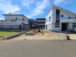 五感で感じる、現地でしかわからない事も沢山ございます。周辺環境なども一緒にご案内いたしますのでお気軽にお問合せください。