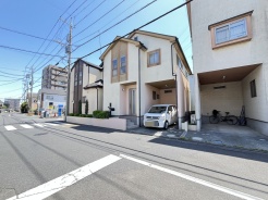 五感で感じる、現地でしかわからない事も沢山ございます。周辺環境なども一緒にご案内いたしますのでお気軽にお問合せください。