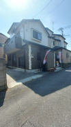 戸建てが立ち並ぶ静かな住宅街。四季折々の移り変わりを感じながら自然と楽しみ、暮らす、そんな毎日を日々の中で感じられる住環境