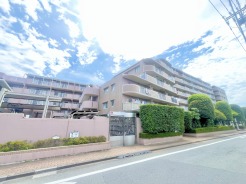 五感で感じる、現地でしかわからない事も沢山ございます。周辺環境なども一緒にご案内いたしますのでお気軽にお問合せください。