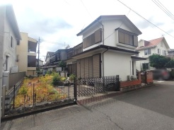 商業施設が徒歩圏内に充実、日々のお買い物も安心な環境です。