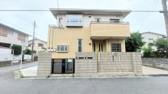 2世帯向け住宅です。