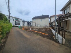 戸建てが立ち並ぶ静かな住宅街。四季折々の移り変わりを感じながら自然と楽しみ、暮らす、そんな毎日を日々の中で感じられる住環境