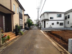 商業施設が徒歩圏内に充実、日々のお買い物も安心な環境です。