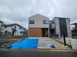 五感で感じる、現地でしかわからない事も沢山ございます。周辺環境なども一緒にご案内いたしますのでお気軽にお問合せください。