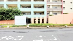 駅徒歩10分