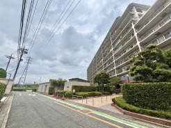 五感で感じる、現地でしかわからない事も沢山ございます。周辺環境なども一緒にご案内いたしますのでお気軽にお問合せください。