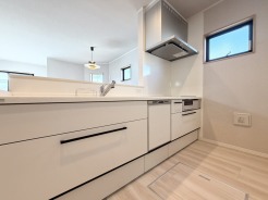 上質な空間が心地よい、洗練されたキッチン。