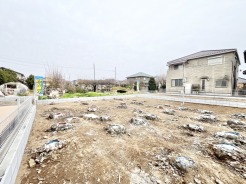 広々とした敷地は、あなたの理想を形にするキャンバス