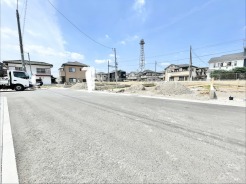 広がる青空の下、新しい暮らしがはじまる街並み