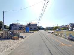 空が広く開放感のある、穏やかで落ち着いた日常を感じさせる住環境です。