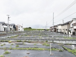空が広く感じられる開放的な立地で、新しい暮らしの計画をゆったりと描き出せる環境です。