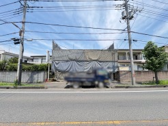 南道路に面した、陽当たり良好な物件です。