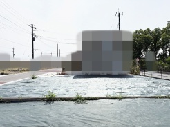 空が開けて見通しが良く、ゆとりある敷地が新しい暮らしの可能性を広げてくれます。