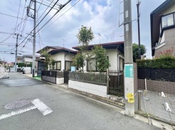 ご家族の思い出を育む、用途多彩な広々敷地、約66坪です。