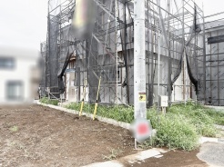 完成へ向けて着々と工事が進む様子に、新しい暮らしへの期待が高まります。
