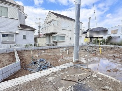 心地よい風が通り抜ける開放的な敷地で、新しい暮らしの構想が広がります。