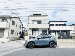 風通し・日当たりに優れる角地。開放感をお楽しみください。