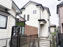 街並みに溶け込む洗練された外観が、心地よい暮らしの始まりを予感させてくれます。