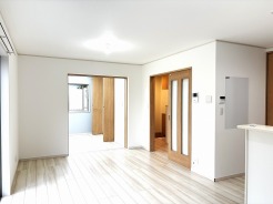 家族が自然に集りそうな広さが魅力のLDK。