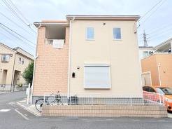 風通し・日当たりに優れる角地。開放感をお楽しみください。