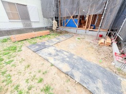 そんなに大きくはないけれど、お庭が持てるのが持家の魅力。