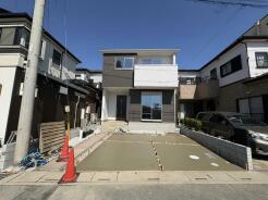 当分譲地はこちらの一棟のみの現場となります。ご覧になれますので、お気軽にお問い合わせください。