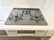 【キッチン・3口ガスコンロ】