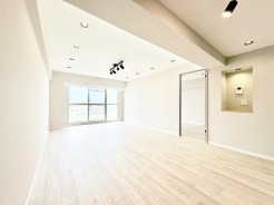 開放感と採光にこだわった、17.7帖のLDK。