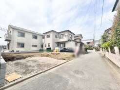 閑静な住宅街に佇む、穏やかな時間が流れる邸宅。