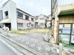 静かで落ち着いた、心地よい広がりを感じさせる空間。