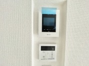 【給湯機リモコン・TVモニター付きインターホン】