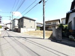 整然と並ぶ街並みに、未来を描く穏やかな空間。