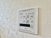 【換気乾燥暖房機】