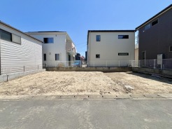 閑静な住宅地で、小さなお子様がいるご家族にも安心。