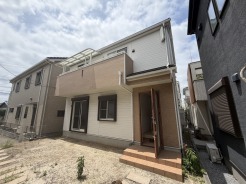 閑静な住宅地で、小さなお子様がいるご家族にも安心。