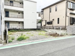 周辺環境に溶け込み、日々の暮らしを穏やかに育むことのできる落ち着いた住環境が整っています。