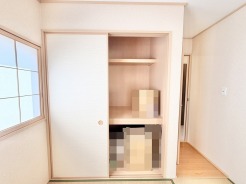 住まい全体に心地よい調和をもたらす、落ち着きと清潔感のある空間が暮らしにゆとりを生み出します。