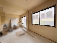 自分好みの空間へと自由にカスタマイズできる、広がりを感じる落ち着いた趣の余白。