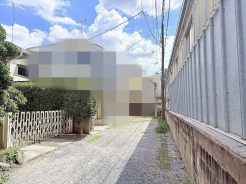 空の広がりを感じる穏やかな環境が、日常に静かな落ち着きをもたらしてくれます。