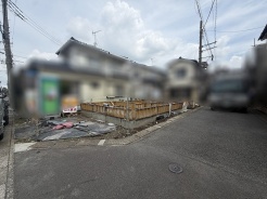 ゆったりとした空気が流れる落ち着いた住環境に新しい暮らしの基盤が整う場所