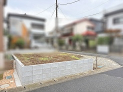 穏やかな空気に包まれた、ゆとりある敷地が心地よい暮らしの可能性を広げます。
