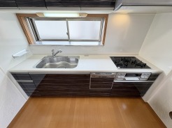 洗練されたデザインと使いやすさを両立させた機能的な空間