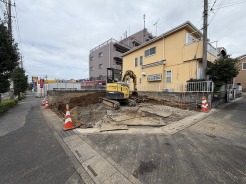これからの新しい暮らしの舞台となる、静かな街並みに寄り添う敷地風景