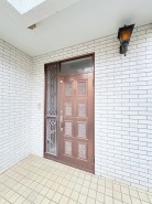 心地よい時間がはじまる、落ち着きと温もりを感じさせる佇まい。