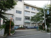 両新田小学校